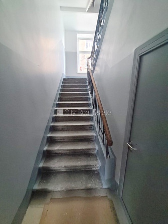 Fasādes māja, istabas izolētas 3 gab., studio tipa, virtuve apvienota ar viesistabu, augstie Rīga - foto 18