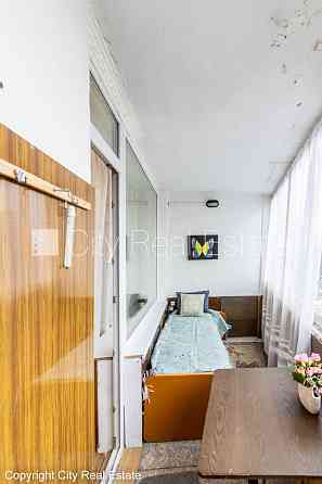 Фасадный дом, реновированный дом, благоустроенная озеленённая территория, лифт, Рига