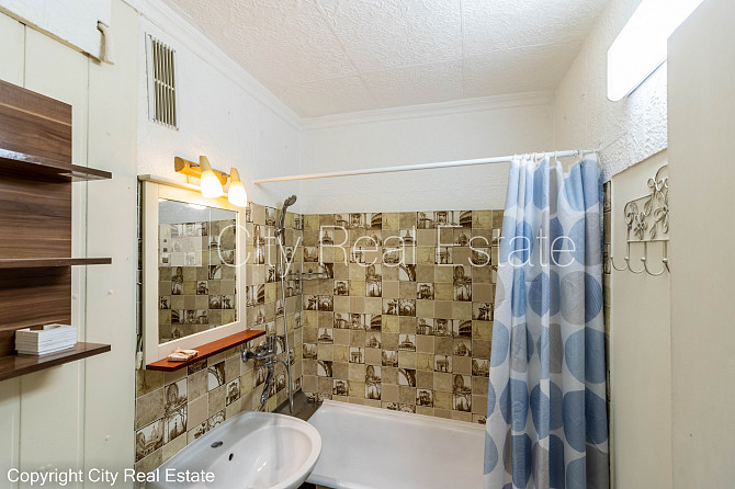 Фасадный дом, реновированный дом, благоустроенная озеленённая территория, лифт, Рига - изображение 10