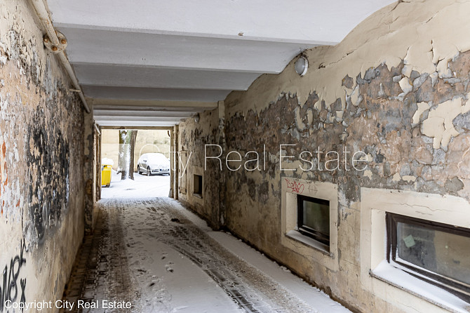 Фасадный дом, места для нескольких машин, вход с улицы и со двора, терасса 15 м2, Рига - изображение 16