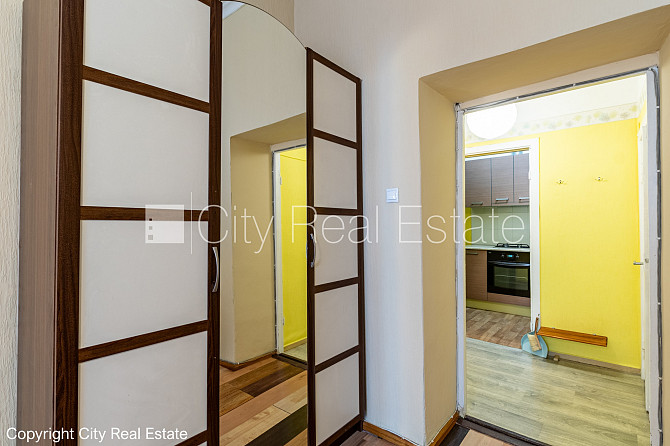 Здание во дворе, реновированный дом, закрытый двор, вход со двора, лифт, Рига - изображение 6