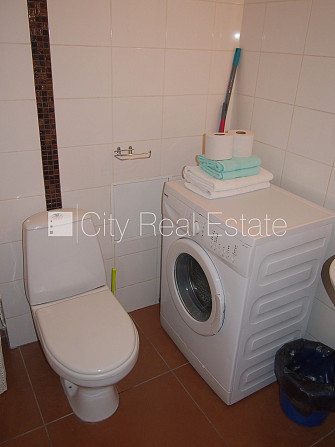 Фасадный дом, реновированный дом, благоустроенная озеленённая территория, вход с Рига - изображение 12