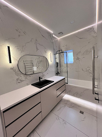 Фасадный дом, реновированный дом, возможность аренды парковки, лестничная клетка Рига - изображение 16