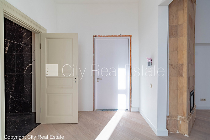 Fasādes māja, renovēta māja, fasāde ar dekoratīvo apmetumu, slēgts pagalms, ieeja no ielas Rīga - foto 8