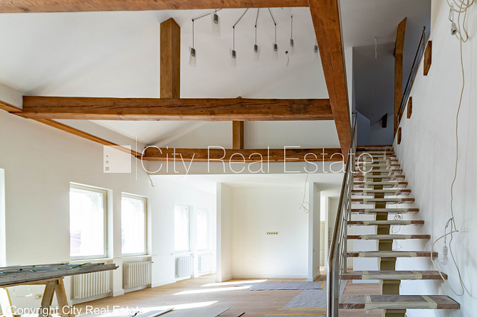 Fasādes māja, renovēta māja, fasāde ar dekoratīvo apmetumu, slēgts pagalms, ieeja no ielas Rīga - foto 1