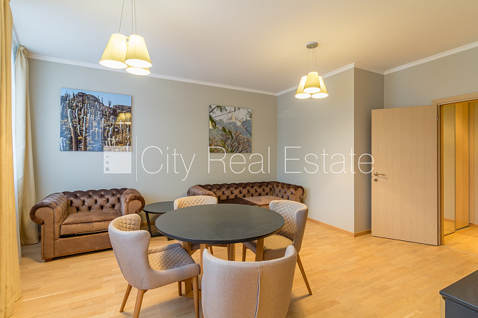 Фасадный дом, реновированный дом, вход со двора, апартаменты люкс, лифт, Рига - изображение 2