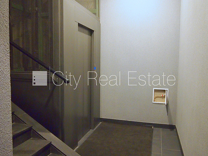 Фасадный дом, реновированный дом, вход со двора, апартаменты люкс, лифт, Рига - изображение 9