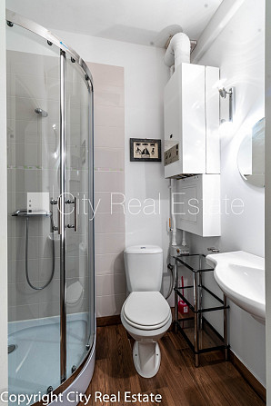 Фасадный дом, реновированный дом, закрытый двор, возможность аренды парковки, Рига - изображение 18