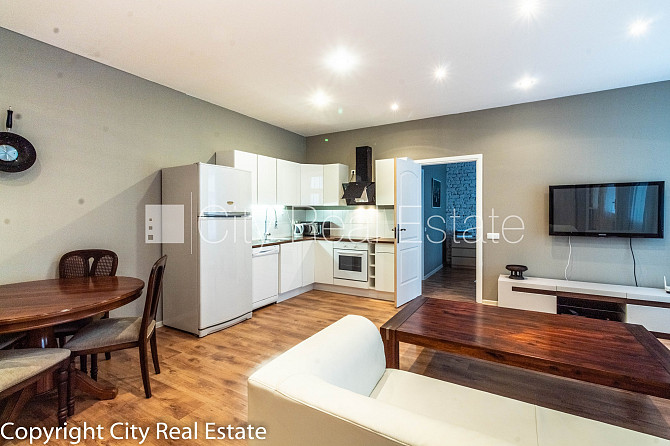 Фасадный дом, реновированный дом, закрытый двор, возможность аренды парковки, Рига - изображение 3