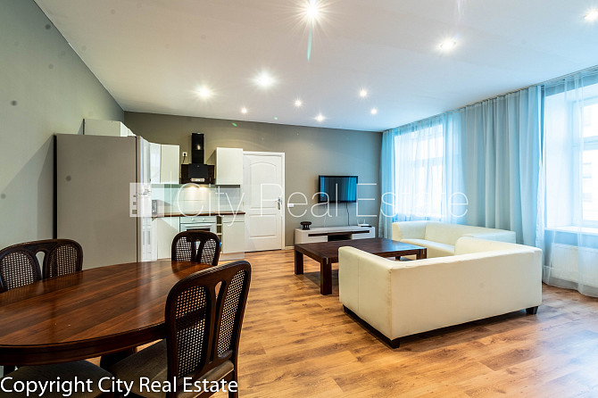 Фасадный дом, реновированный дом, закрытый двор, возможность аренды парковки, Рига - изображение 2