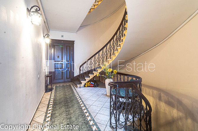 Фасадный дом, реновированный дом, закрытый двор, возможность аренды парковки, Рига - изображение 20