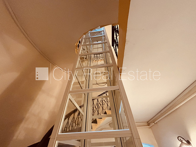 Fasādes māja, renovēta māja, teritorijas iebrauktuves vārti aprīkoti ar automatizētu Rīga - foto 10