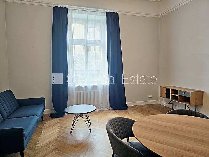 Фасадный дом, реновированный дом, закрытый двор, вход с улицы и со двора, лифт, Рига - изображение 3