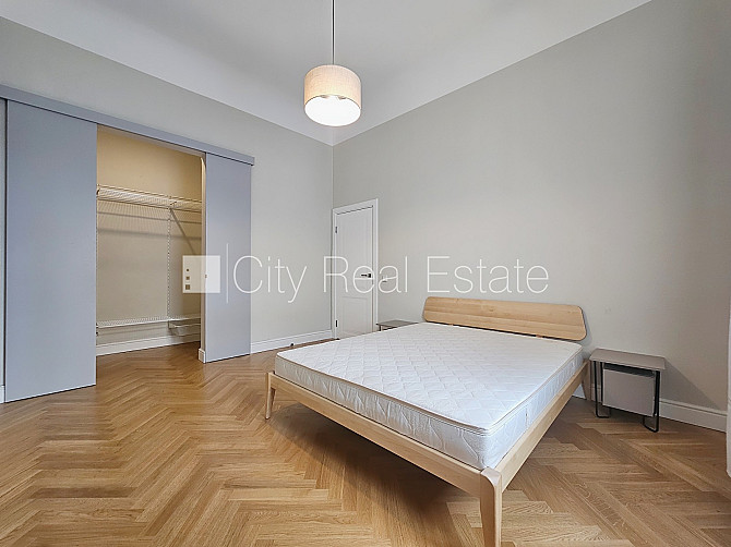 Фасадный дом, реновированный дом, закрытый двор, вход с улицы и со двора, лифт, Рига - изображение 6