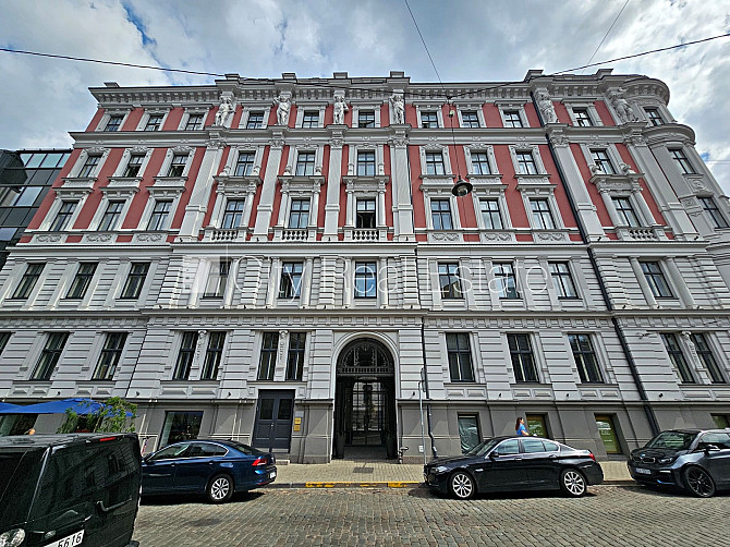 Фасадный дом, реновированный дом, закрытый двор, вход с улицы и со двора, лифт, Рига - изображение 17