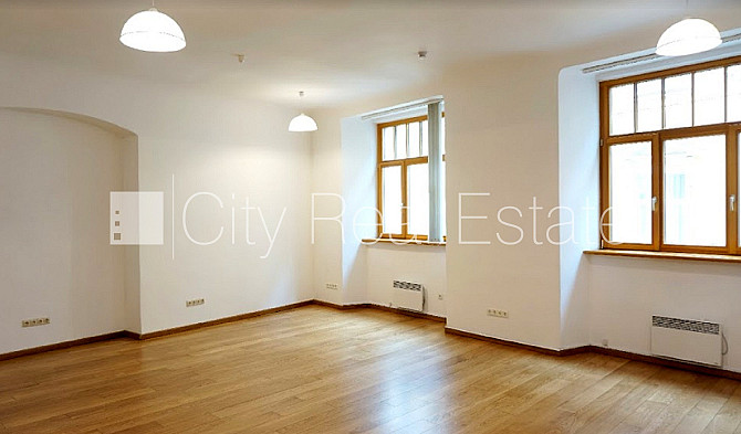 Фасадный дом, реновированный дом, благоустроенная озеленённая территория, Рига - изображение 13