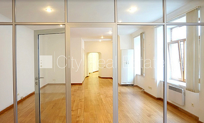 Фасадный дом, реновированный дом, благоустроенная озеленённая территория, Рига - изображение 10