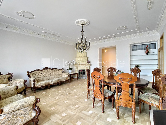 Земля в собственности, фасадный дом, реновированный дом, кирпичные стены, фасад с Рига - изображение 1