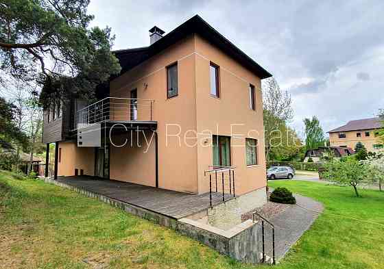 Частный дом, новостройка, благоустроенная озеленённая территория 3300 м2, Jūrmala