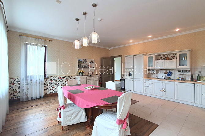 Privātmāja, jaunceltne, labiekārtota apzaļumota teritorija 3300 m2, bruģēts piebraucamais Jūrmala - foto 17