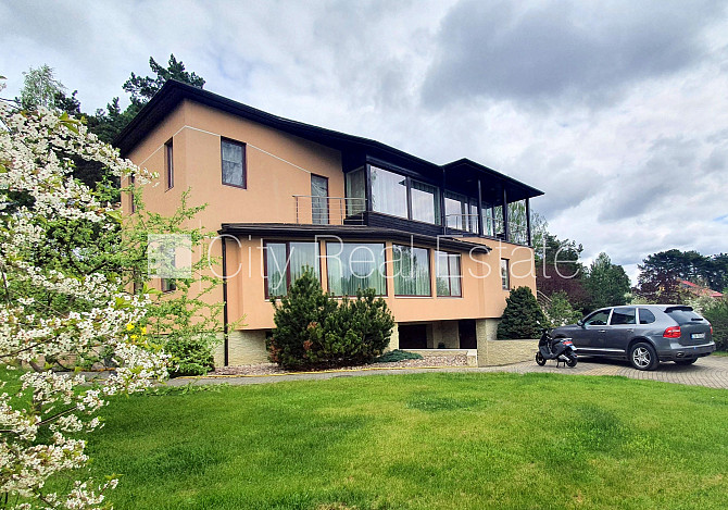 Privātmāja, jaunceltne, labiekārtota apzaļumota teritorija 3300 m2, bruģēts piebraucamais Jūrmala - foto 1