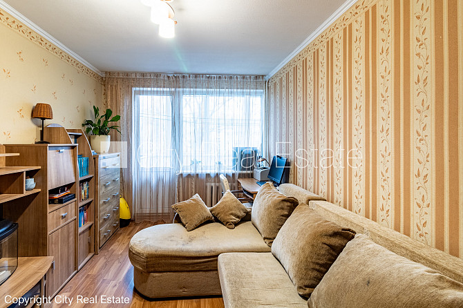 Дом во дворе, кирпичные стены, благоустроенная озеленённая территория, место для Рига - изображение 3