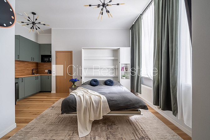 Реновированный дом, закрытый двор, вход со двора, лестничная клетка после Рига - изображение 1