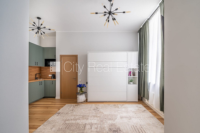 Реновированный дом, закрытый двор, вход со двора, лестничная клетка после Рига - изображение 6