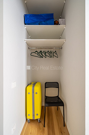 Реновированный дом, закрытый двор, вход со двора, лестничная клетка после Рига - изображение 9