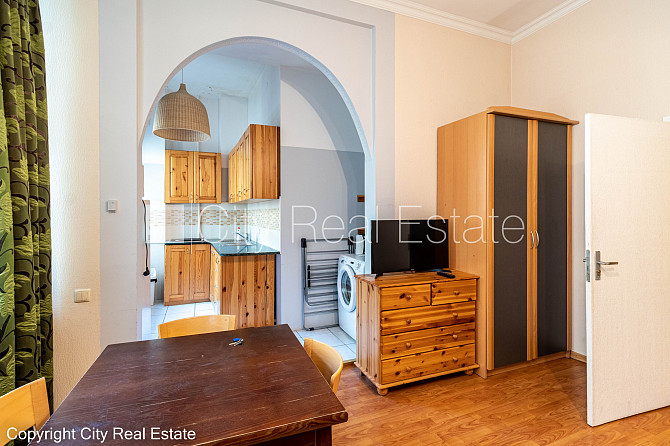 Дом во дворе, охраняемый двор, вход со двора, лифт, одна изолированная комната, Рига - изображение 6