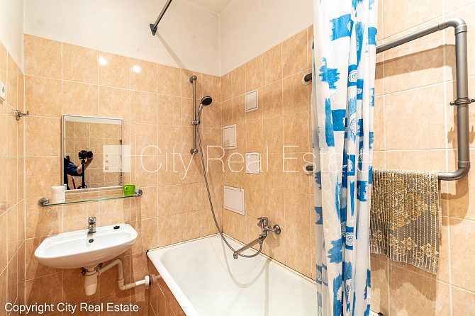 Дом во дворе, охраняемый двор, вход со двора, лифт, одна изолированная комната, Рига - изображение 11