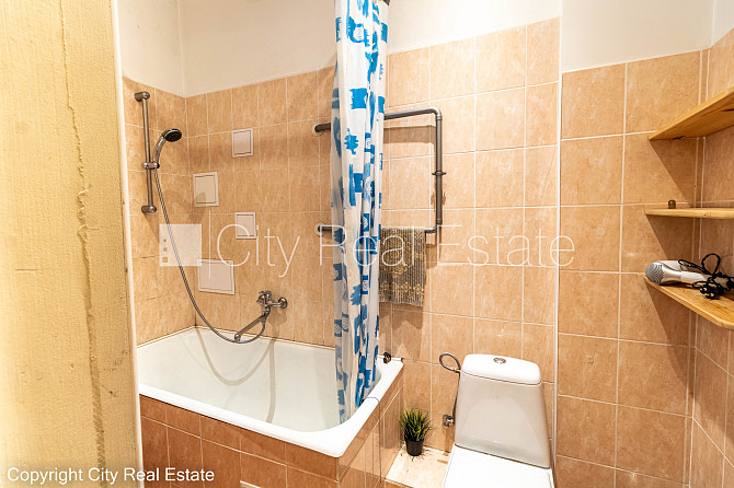 Дом во дворе, охраняемый двор, вход со двора, лифт, одна изолированная комната, Рига - изображение 12