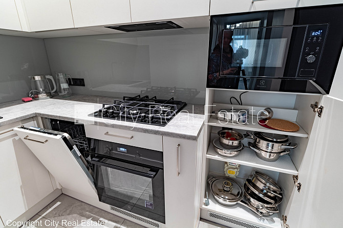 Дом во дворе, реновированный дом, благоустроенный озеленённый двор, закрытый Рига - изображение 10