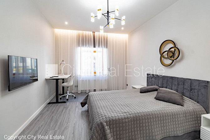 Дом во дворе, реновированный дом, благоустроенный озеленённый двор, закрытый Рига - изображение 1