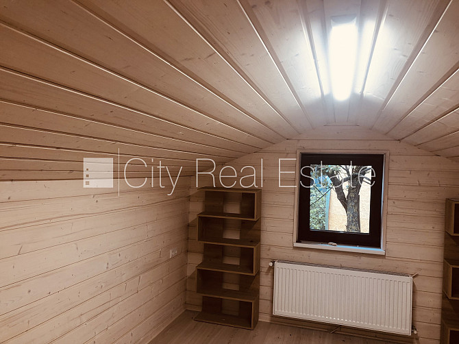 Новостройка, благоустроенная озеленённая территория, широкий вид из окна, Рига - изображение 11