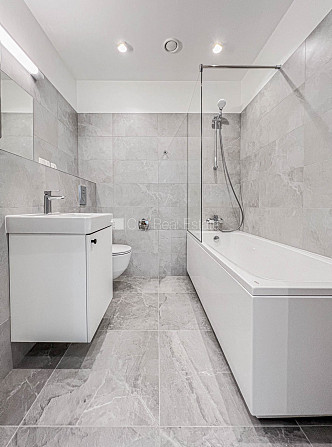 Jaunceltne, labiekārtots apzaļumots pagalms, garāža vienai automašīnai, ir lifts, balkons, Rīga - foto 10