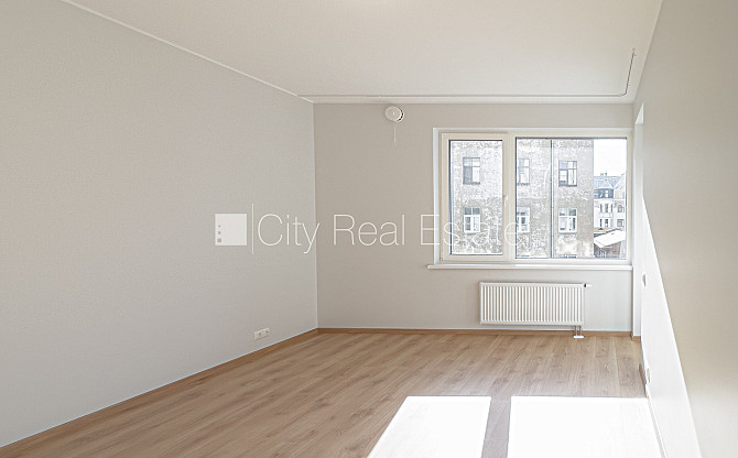 Jaunceltne, labiekārtots apzaļumots pagalms, garāža vienai automašīnai, ir lifts, balkons, Rīga - foto 8