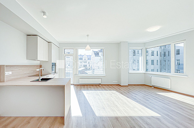 Jaunceltne, labiekārtots apzaļumots pagalms, garāža vienai automašīnai, ir lifts, balkons, Rīga - foto 1