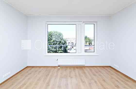 Новостройка, благоустроенная озеленённая территория, благоустроенный Rīga