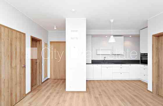 Новостройка, благоустроенная озеленённая территория, благоустроенный Rīga