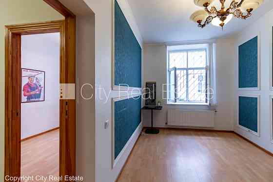 Проект - Krišjāņa Valdemāra 39 (Кришьяня Валдемара 39), здание во дворе, место для машины, Рига