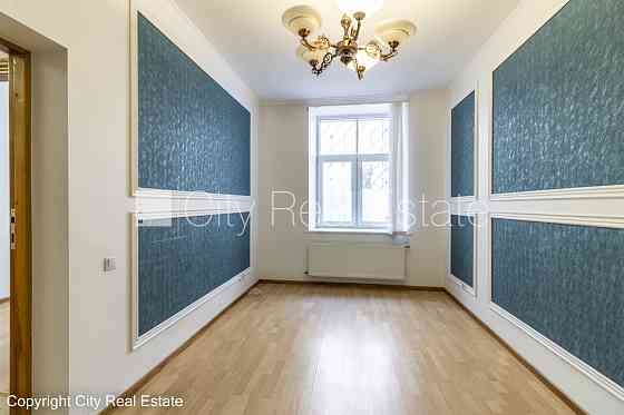 Проект - Krišjāņa Valdemāra 39 (Кришьяня Валдемара 39), здание во дворе, место для машины, Рига