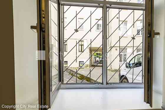 Проект - Krišjāņa Valdemāra 39 (Кришьяня Валдемара 39), здание во дворе, место для машины, Рига