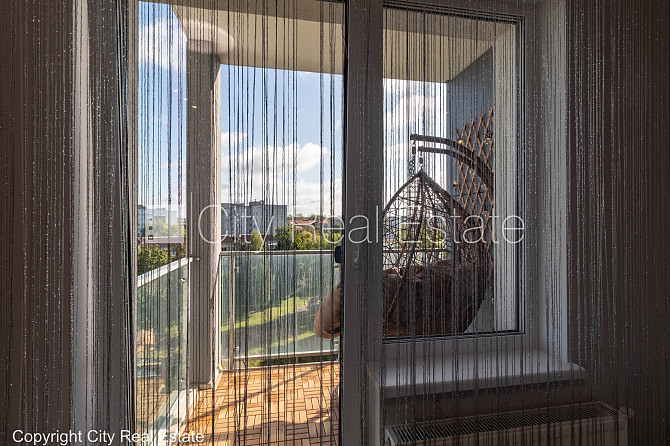 Новостройка, фасадный дом, благоустроенный озеленённый двор, территория Рига - изображение 5