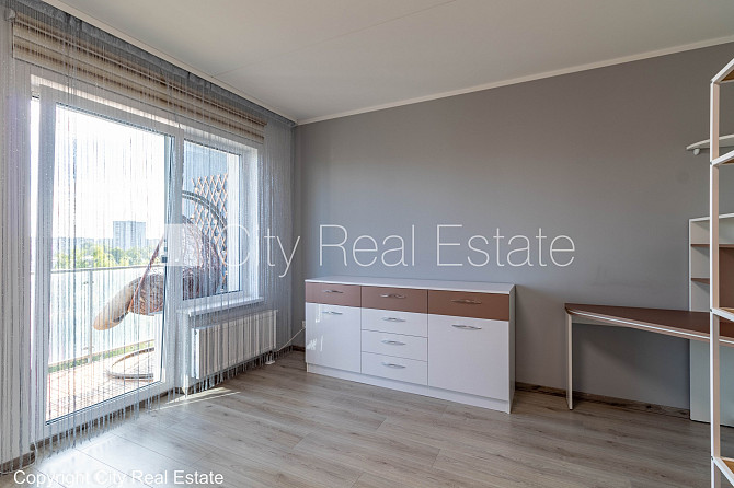 Новостройка, фасадный дом, благоустроенный озеленённый двор, территория Рига - изображение 7