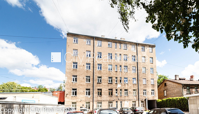 Zeme īpašumā, fasādes māja, ieeja no ielas, ir lifts, lodžija, logi vērsti uz pagalma pusi, Rīga - foto 20