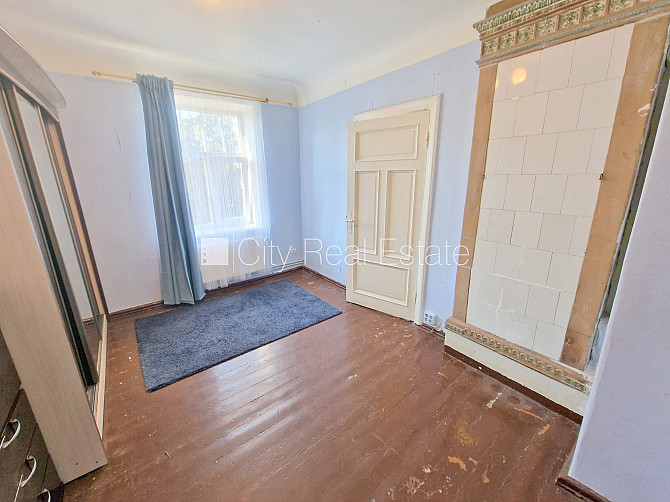 Zeme īpašumā, fasādes māja, ieeja no ielas, ir lifts, lodžija, logi vērsti uz pagalma pusi, Rīga - foto 9