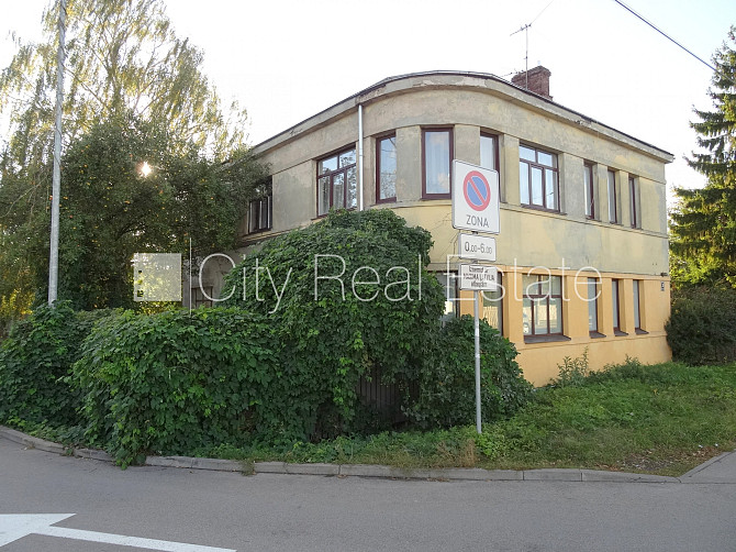 Фасадный дом, кирпичные стены, вход с улицы, в доме подключено 3 фазовое Рига - изображение 2