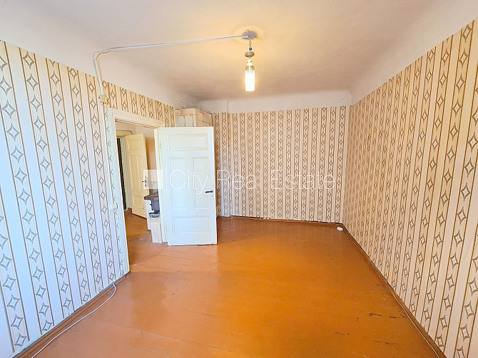 Здание во дворе, закрытый двор, вход со двора, окна выходят во двор, одна Рига - изображение 2