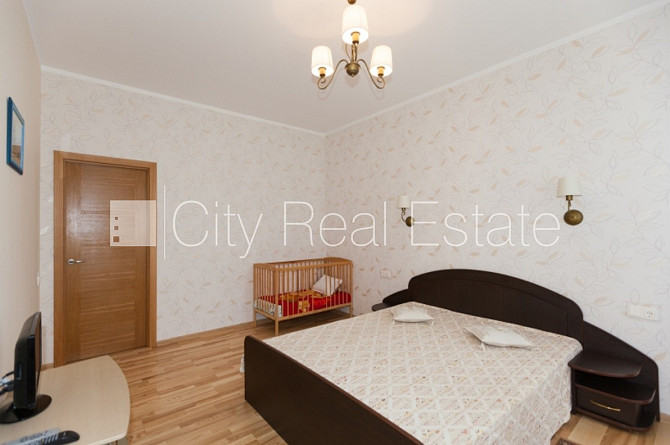 Благоустроенный озеленённый двор, въездные ворота оснащены автоматической Юрмала - изображение 7